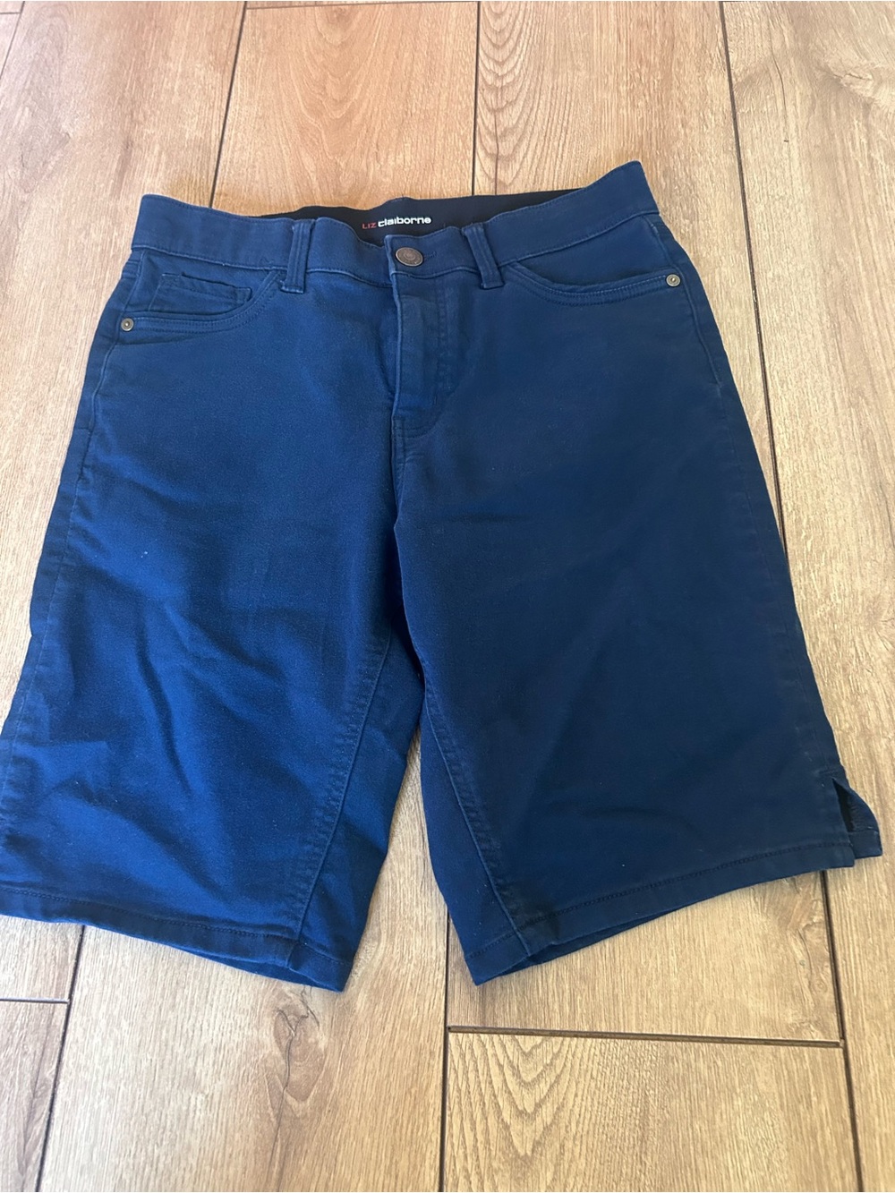 Liz Claiborne Sara Shorts- 10